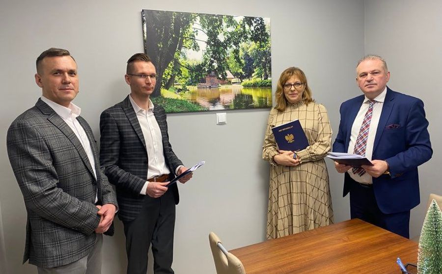 Podpisanie aktu notarialnego zawiązującego gminną spółkę z o. o.