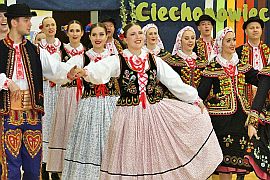 16/17 Międzynarodowy Festiwal Folkloru „Podlaskie Spotkania”. Koncert zespołów folklorystycznych z całego świata.
