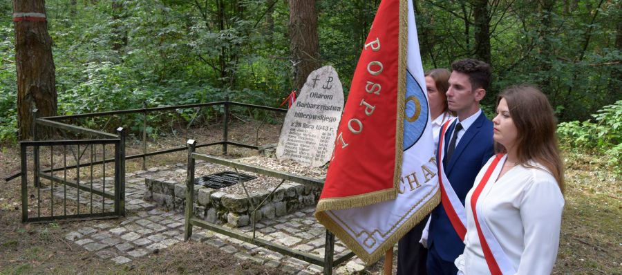 Uroczystości upamiętniające 79. rocznicę egzekucji na Pałatkach pod Ciechanowcem