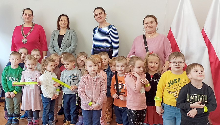 Czterolatki z Przedszkola w Ciechanowcu odwiedziły Urząd Miejski