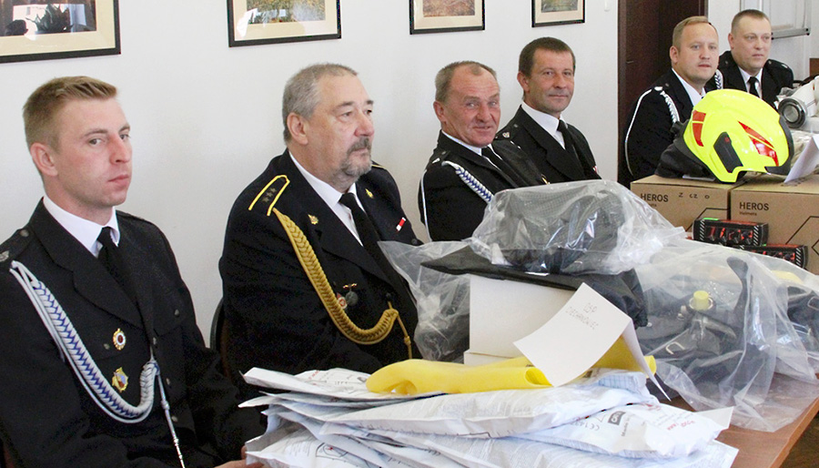 Sprzęt ratowniczo-gaśniczy trafił do jednostek Ochotniczych Straży Pożarnych gminy Ciechanowiec