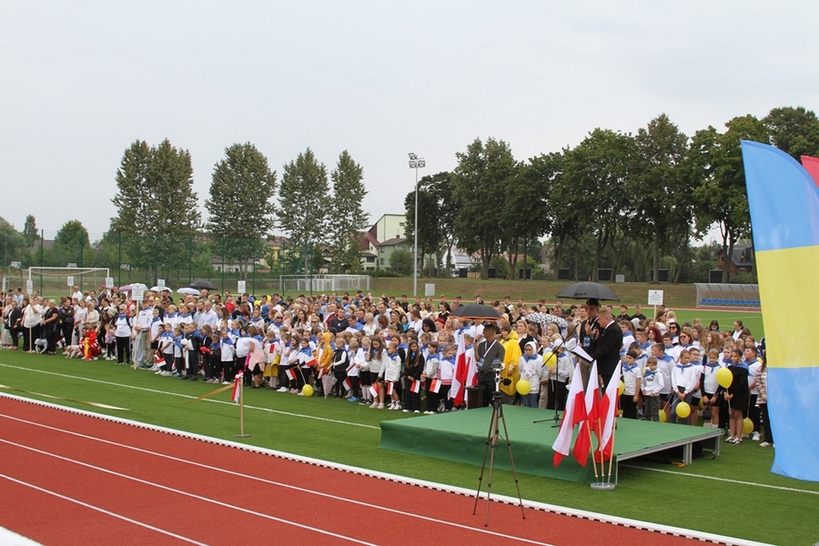 Uroczyste otwarcie Stadionu Miejskiego w Ciechanowcu – inwestycja łącząca społeczność 