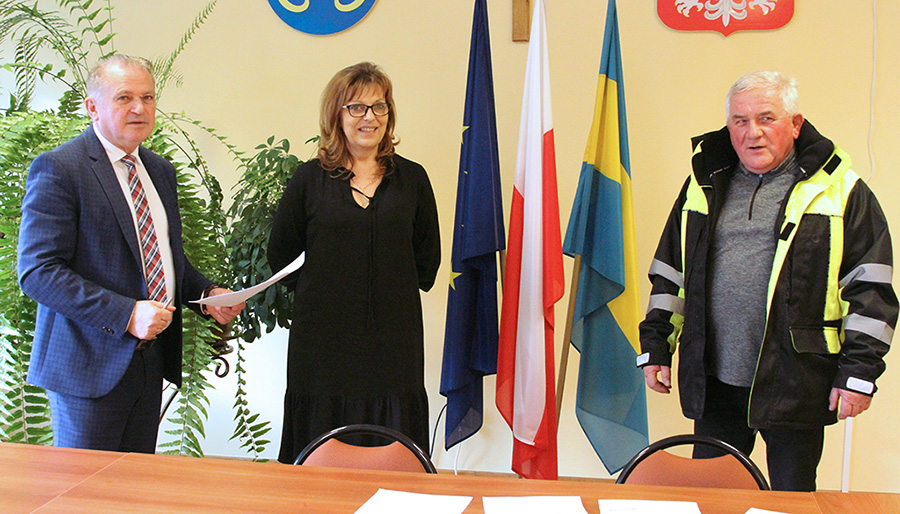 Podpisanie umowy na rozbudowę drogi gminnej w miejscowości Ciechanowczyk