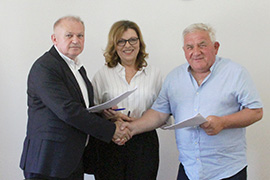 Podpisanie umowy na przebudowę z rozbudową drogi gminnej w miejscowości Nowodwory (Ciasne) o długości 1 255 m