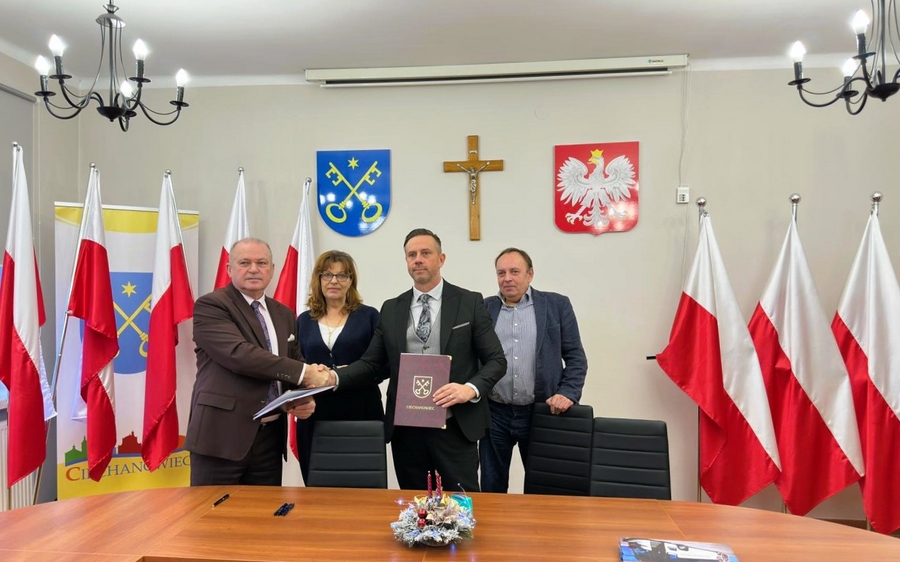 Podpisanie umowy na realizację gminnych przewozów autobusowych