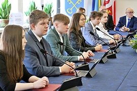 Inauguracyjna Pierwsza Sesja Młodzieżowej Rady Miejskiej w Ciechanowcu I Kadencji