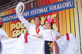 Ogień, muzyka, śpiew i taniec - XVI edycja Międzynarodowego Festiwalu Folkloru „Podlaskie Spotkania” 