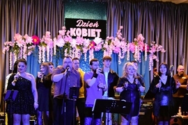 Wyjątkowy koncert z okazji Dnia Kobiet w Miejskiej Bibliotece Publicznej