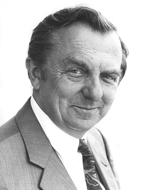 Kazimierz Uszyński (1931 - 2006) historyk sztuki, muzealnik, społecznik